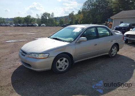 1998 Honda Accord Ex z USA, uszkodzony, nr VIN 1HGCG5656WA233507